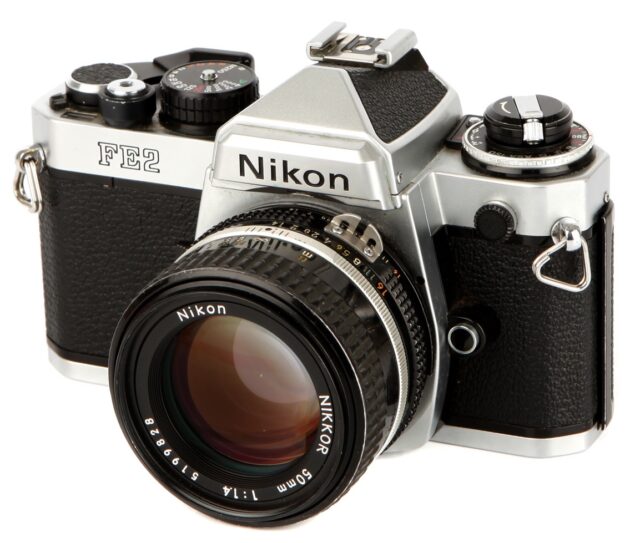 Nikon FE2