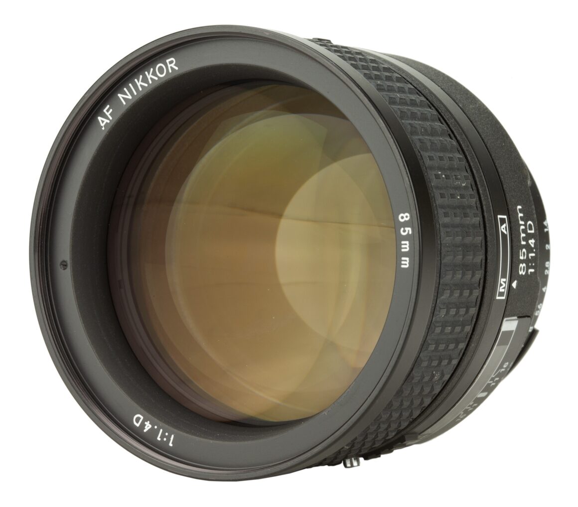 Nikon AF NIKKOR 85mm F/1.4D IF | LENS-DB.COM
