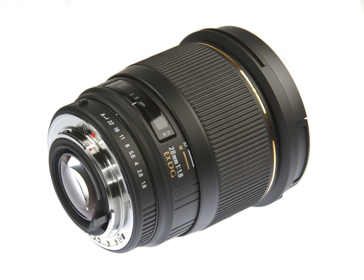 Sigma 28mm F/1.8 EX DG Aspherical Macro | LENS-DB.COM