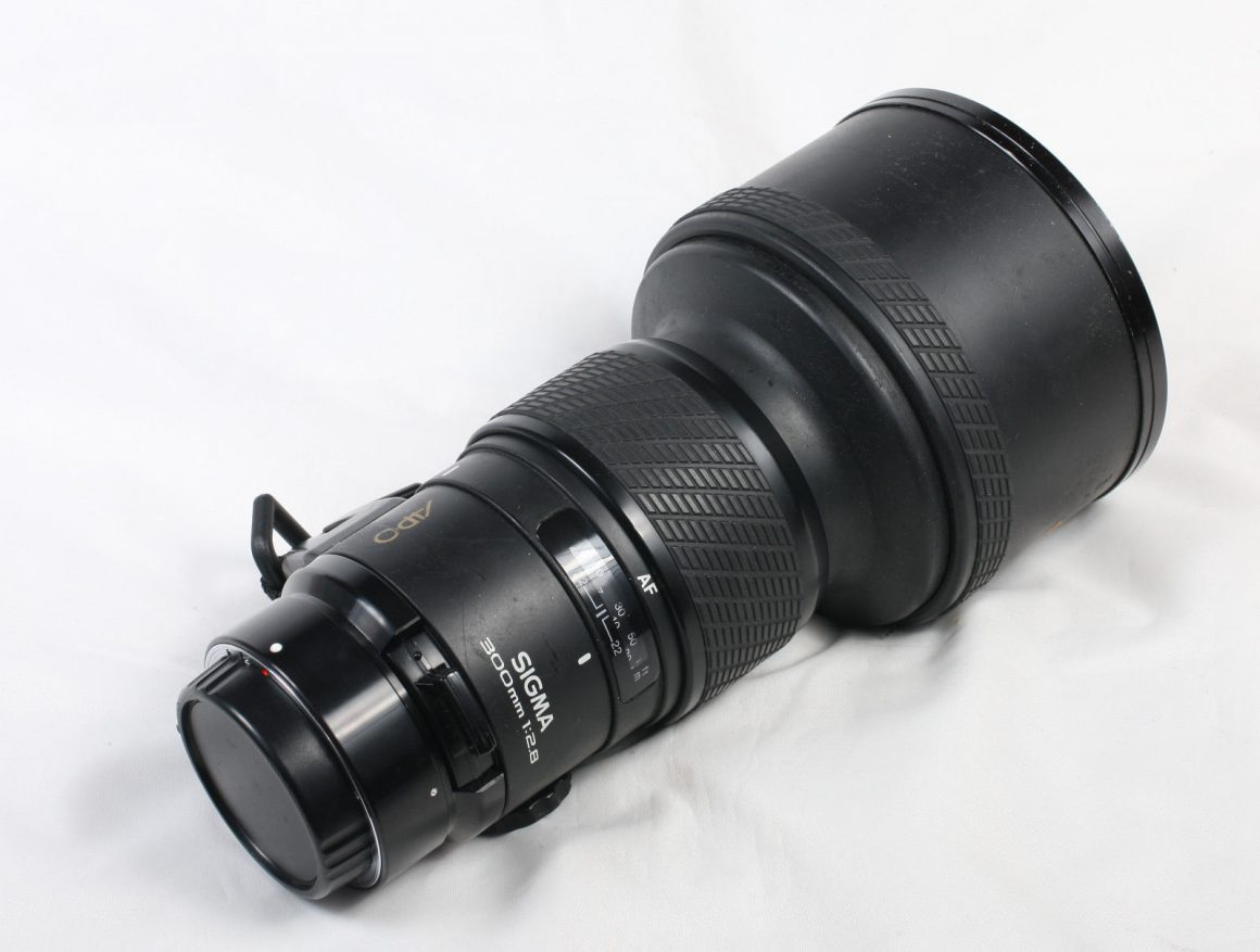 Sigma 300mm F/2.8 APO ZEN | LENS-DB.COM