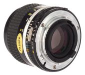 Nikon AI-S NIKKOR 85mm F/2