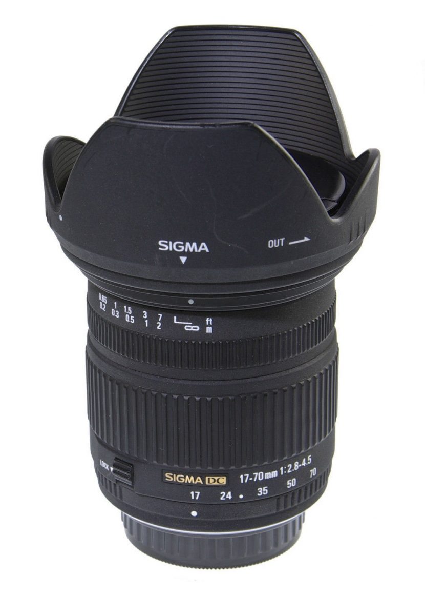 Sigma 17-70mm F/2.8-4.5 DC Macro