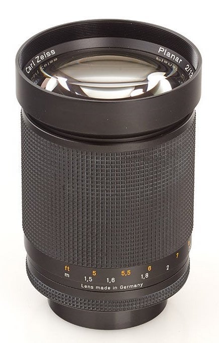 Carl Zeiss C/Y Planar T* 135mm F/2 “CONTAX 60 Years” [MM] | LENS 