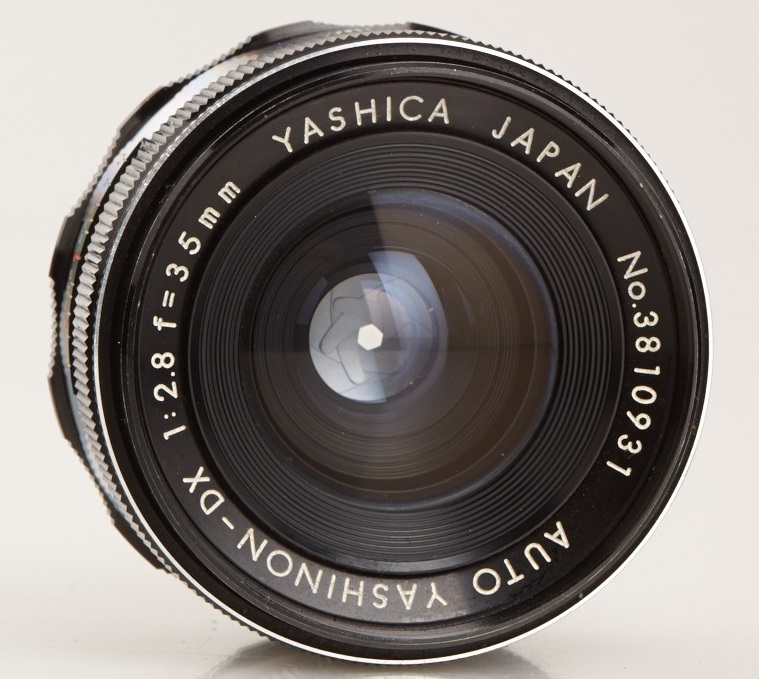 Yashica Auto YASHINON-DX 35mm F/2.8