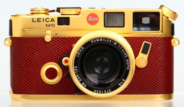 Leica Summilux-M 35mm F/1.4 ASPH. Gold ~Sultan of Brunei~