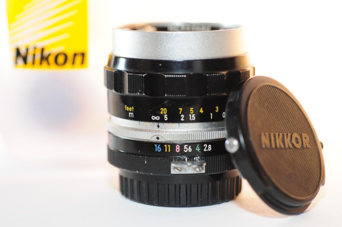 Nikon NIKKOR-S Auto 35mm F/2.8